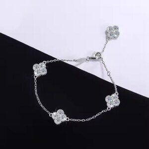 18kwhite gold plated Moissanite Exquisite Senior Full Four-leaf Clover